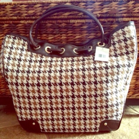 Liz Claiborne Handbags - | nwt | LIZ CLAIBORNE Houndstooth Tote